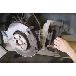 Kad vozilo upozorava: 5 znakova da je vrijeme za nove disk pločice